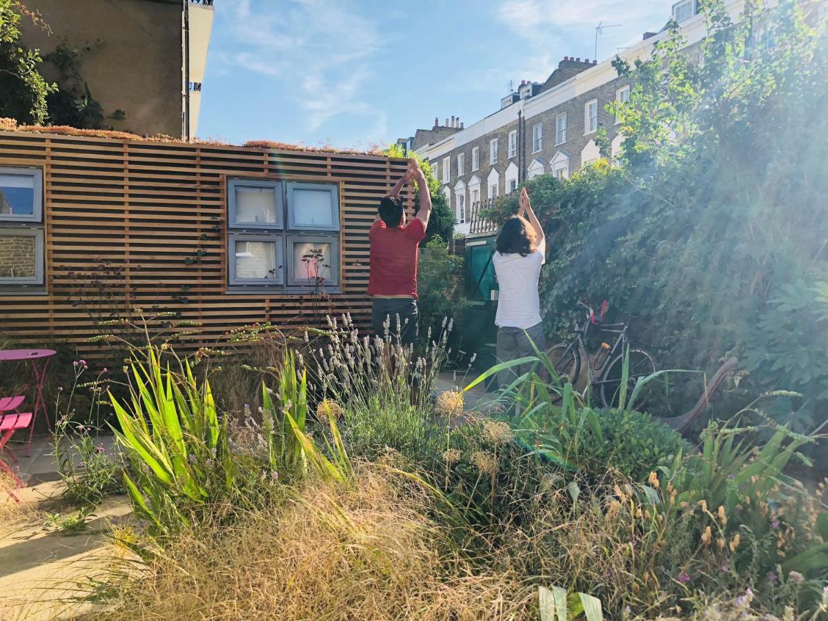 Camden Town Garden Cabin Hotel Londres Exterior foto